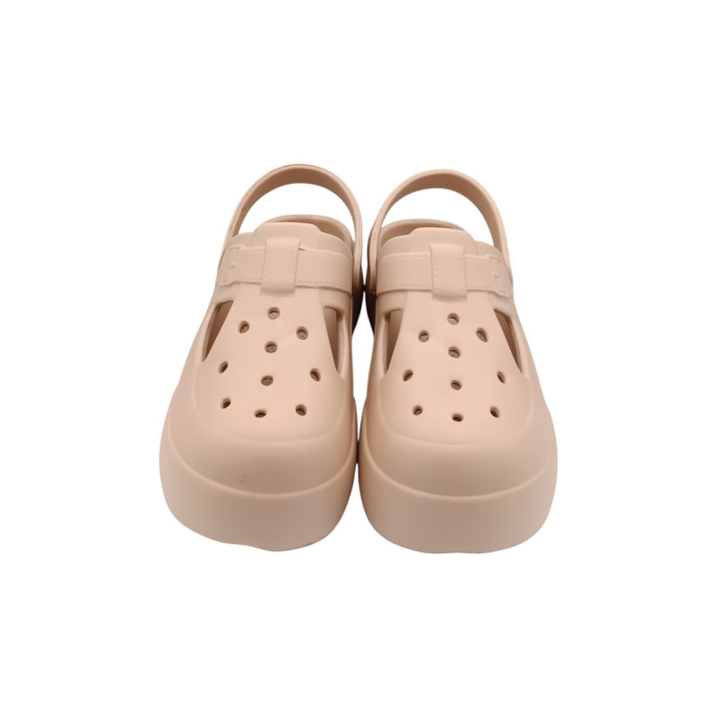 05 no brand sandal