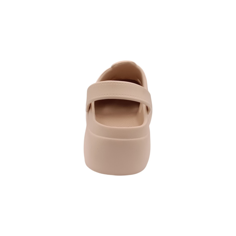 05 no brand sandal